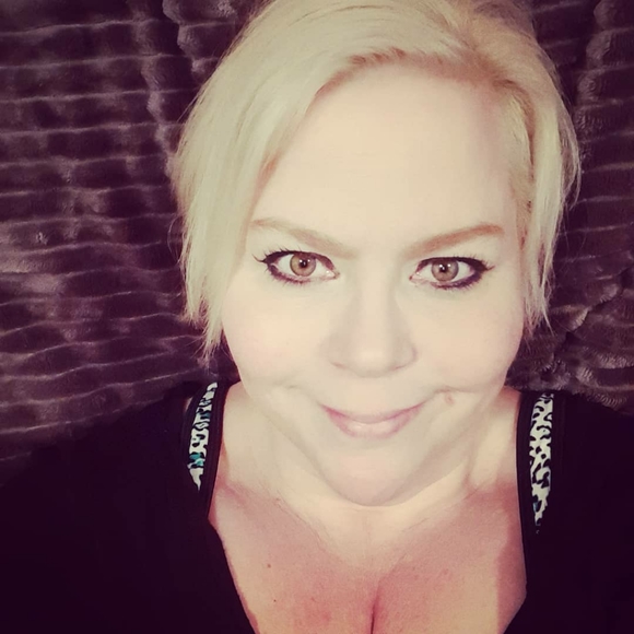 Meet your Posher, Blondethriftyandalmostfifty - Picture 6 of 16